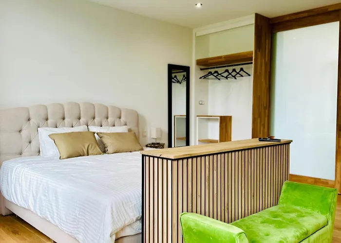 Séjour chez l'habitant De Luxe Au Château 105