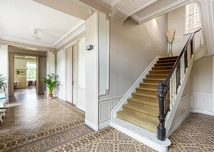 Séjour chez l'habitant De Luxe Au Château 105