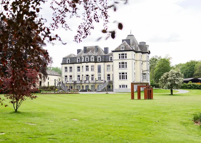 De Luxe Au Château 105 *