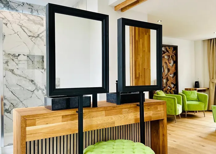 De Luxe Au Château 105